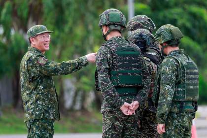 Taiwán asegura que "continúa en contacto" con EE. UU. sobre la venta de armas