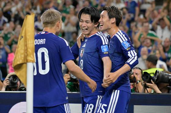 0-4. Japón golea a Túnez en el partido 1.000 de la historia