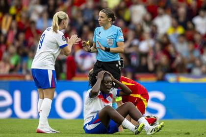 Stephanie Frappart, nombrada responsable de arbitraje del Comité de Árbitros de la UEFA