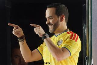 De la Espriella ve como "positivo" que Cepeda reconozca su derrota en comicios colombianos
