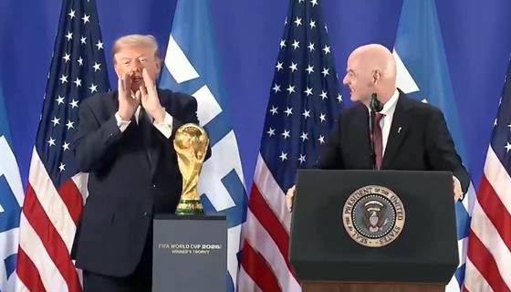 Trump celebra que el Mundial ha "roto récords" y sugiere que EE.UU. repita como sede