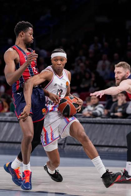 81-97. Un segundo cuarto mágico de París deja sin opciones al Baskonia