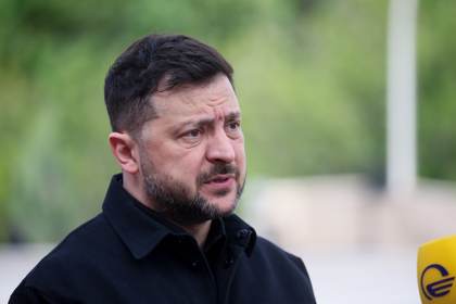 Zelenski no aclara si se sumará a la tregua unilateral rusa: Ucrania actuará "día a día"