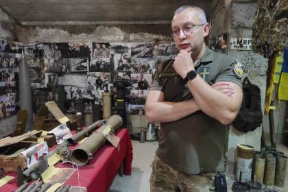 Los capellanes militares brindan apoyo espiritual a los soldados ucranianos