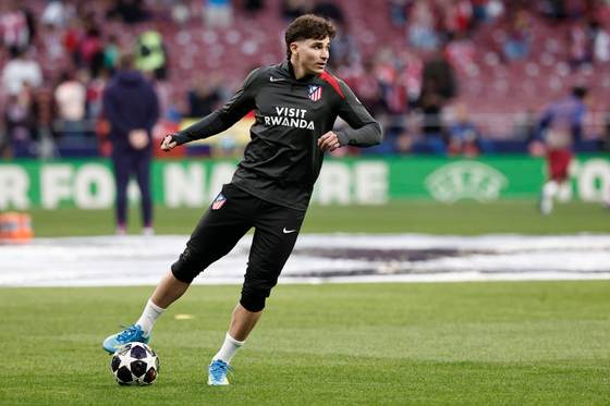 Simeone, pendiente de Julián Alvarez, Hancko, Lookman y Giménez