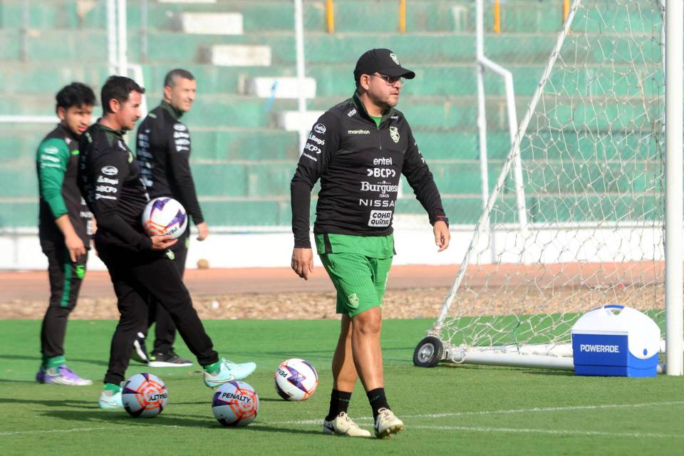 Villegas dice que Bolivia inicia nuevo proceso con la meta de clasificarse al Mundial 2030