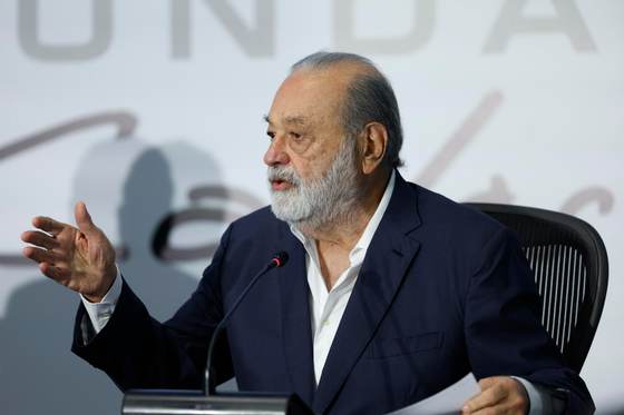 Carlos Slim anuncia inversiones en México de 5.000 millones de dólares en 2026