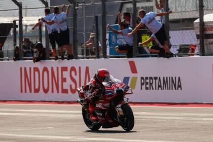 Marc Márquez logra una inesperada victoria en la esprint y es nuevo líder del Mundial