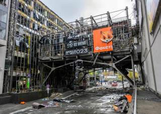 Al menos tres muertos en la región de Kiev al atacar Rusia una fábrica