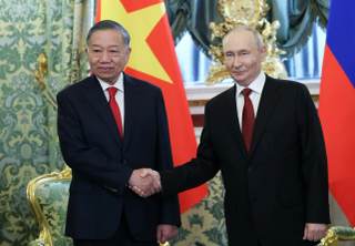Putin recibe al líder de Vietnam con todos los honores en el Kremlin