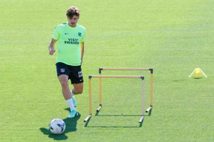 Simeone: “Julián nos va a acompañar y después decidiremos si empieza desde el inicio”
