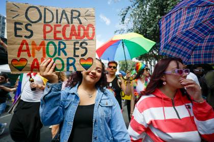 Marcha del Orgullo en Ecuador reivindica derechos y reclama respeto a la diversidad