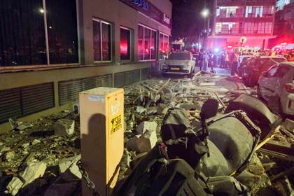 Bajo los restos del último ataque letal de Irán, los vecinos de Ramat Gan apoyan la guerra