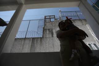 Una guía feminista busca frenar la violencia contra mujeres en el sistema penal mexicano