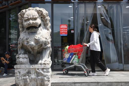 Las exportaciones chinas crecen un 20,8 % interanual en junio gracias a chips o eléctricos