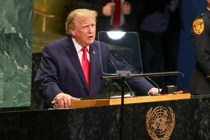 Trump anuncia que EE.UU. llamará "superinteligencia" a la inteligencia artificial