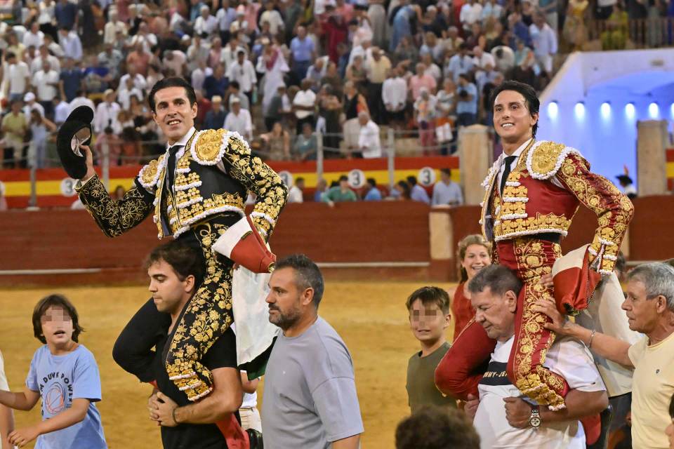 Triunfo apoteósico de Roca Rey en Almería