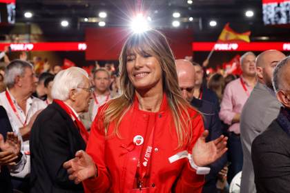 La mujer de Pedro Sánchez citada como testigo en una investigación de la Fiscalía Europea