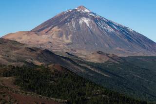 Una zona de acumulación de magma bajo Tenerife (España) coincide con su sismicidad anómala