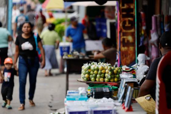 Jóvenes en Panamá encuentran una oportunidad en plena crisis de empleo