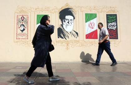 Irán denuncia que EE.UU. bloquea el acceso de la población a alimentos y medicamentos
