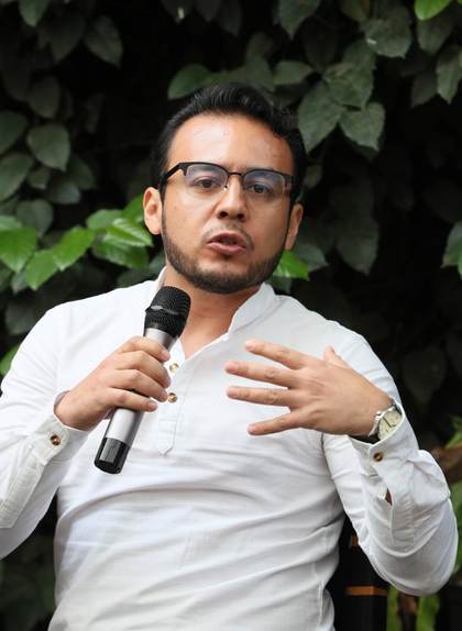 ONG logra frenar buques de proyecto de gas en el norte de México para proteger a ballenas