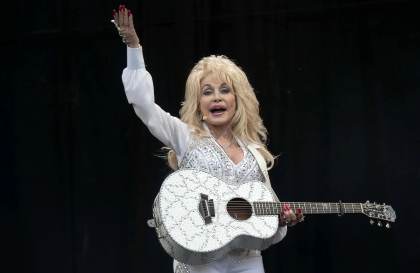 Dolly Parton, legendaria estrella de la música country, muere a los 80 años