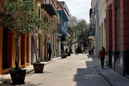 El turismo a Cuba cae en 2026 casi un 56 % tras un abril con apenas 30.000 visitantes