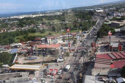 ONG dice que la ciudad filipina más impactada por sismo está en "estado de calamidad"