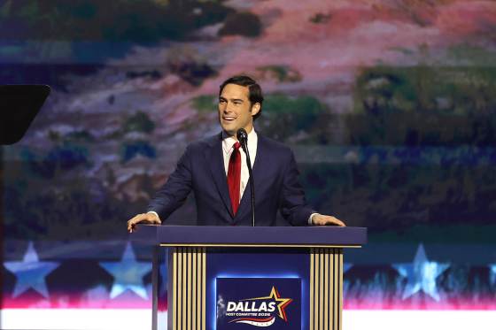 Con oraciones y alabanzas a Donald Trump, republicanos abren convención nacional en Texas