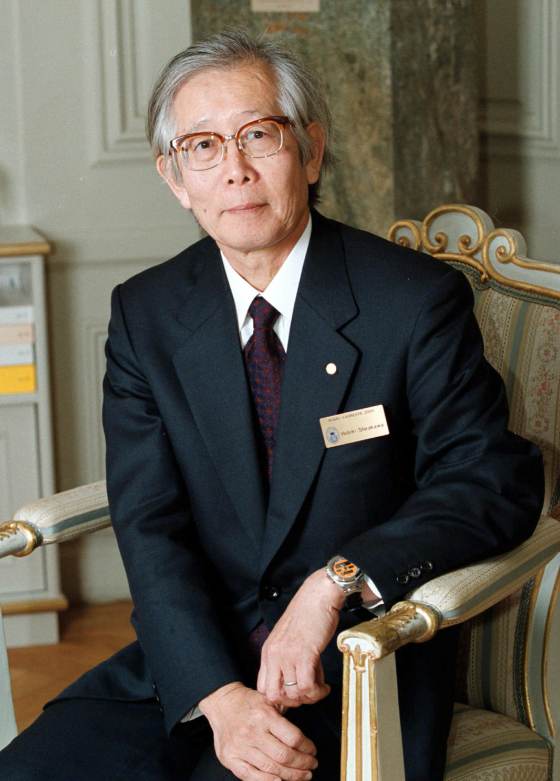 Muere el nobel de Química japonés Hideki Shirakawa a los 90 años