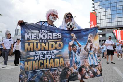 Argentina vibra antes de la semifinal: "Por Malvinas, por el Diego, por la última de Leo"