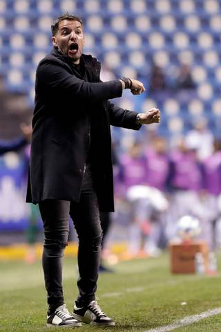 El Cruz Azul despide al argentino Nicolás Larcamón