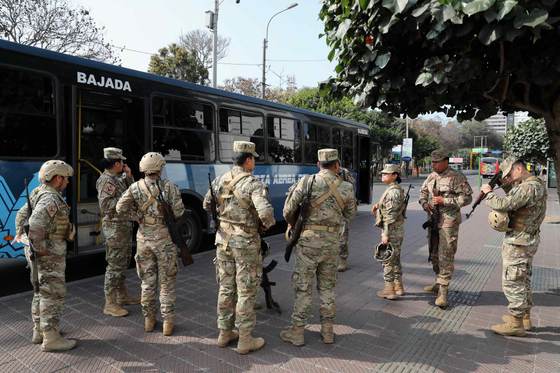 Perú elige presidente entre 35 candidatos, con la inseguridad como gran preocupación
