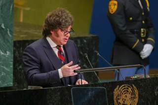 Milei pide negociaciones sobre Malvinas y amenaza con consecuencias para las empresas