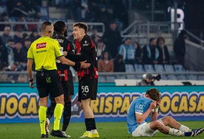 1-0. El Milan pierde ante un Maldini