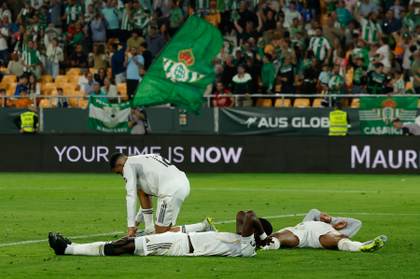1-1. Bellerín hace justicia y neutraliza en el descuento el gol de Vinicius