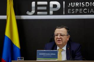 Colombia ratifica condenas a exjefes de FARC y exmilitares por crímenes de lesa humanidad