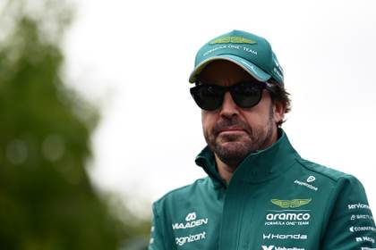 Alonso: “No es fácil, pero en cada vuelta desbloqueamos parte del potencial del coche”