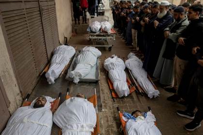 Entierran en Gaza a los nueve muertos por el ataque de un grupo armado apoyado por Israel