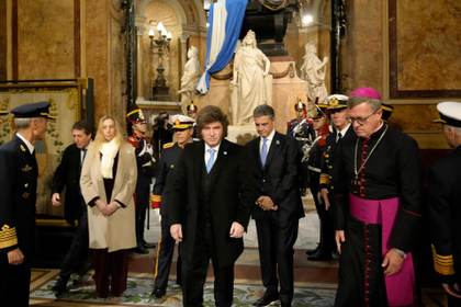 La Iglesia reclama ante Milei "compromiso" con "los más pobres" de Argentina
