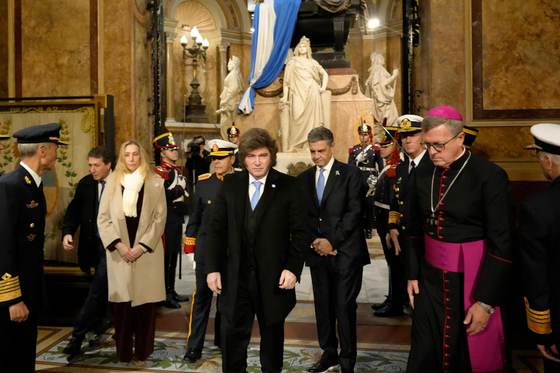La Iglesia reclama ante Milei "compromiso" con "los más pobres" de Argentina