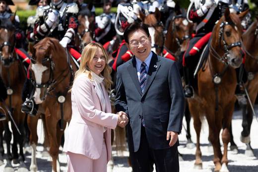Italia y Corea del Sur acuerdan en Roma más cooperación en semiconductores y tecnología