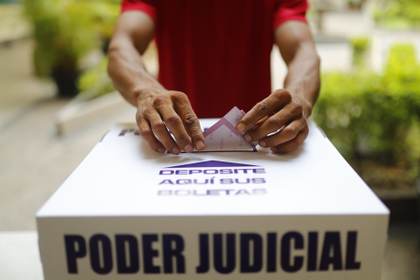 Elecciones judiciales en México fueron una "simulación" con irregularidades, según informe
