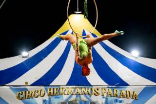 La familia Parada mantiene viva la magia del circo tradicional en la España rural