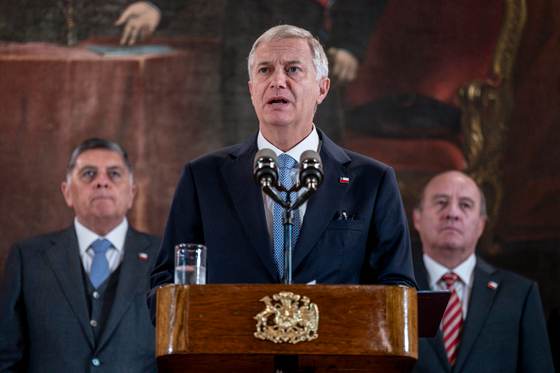 Kast envía al Congreso la anunciada 'megareforma' que incluye grandes rebajas de impuestos