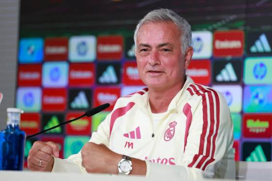 Mourinho considera "un ‘feeling’ positivo" que no se filtre el once inicial del equipo