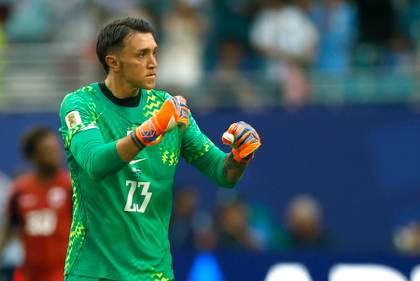 Muslera, entre la leyenda y la duda