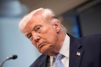 Trump advierte a Irán por supuestos cobros a petroleros en el estrecho de Ormuz