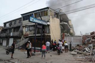 Caos y desolación en La Guaira, una ciudad destrozada por los derrumbes en Venezuela